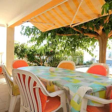 Apartment Casa Caquiner A 20 Metros Del Mar Oliva